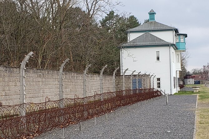 Private Minivan Tour to Sachsenhausen Concentration Camp - Booking and cancellation details