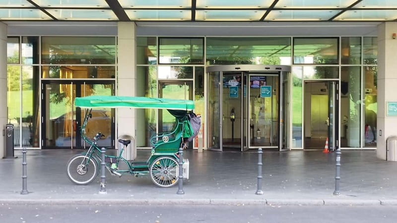 Private (Multi) Rickshaws with Pick-up Hotel - Unter den Linden and the royal center