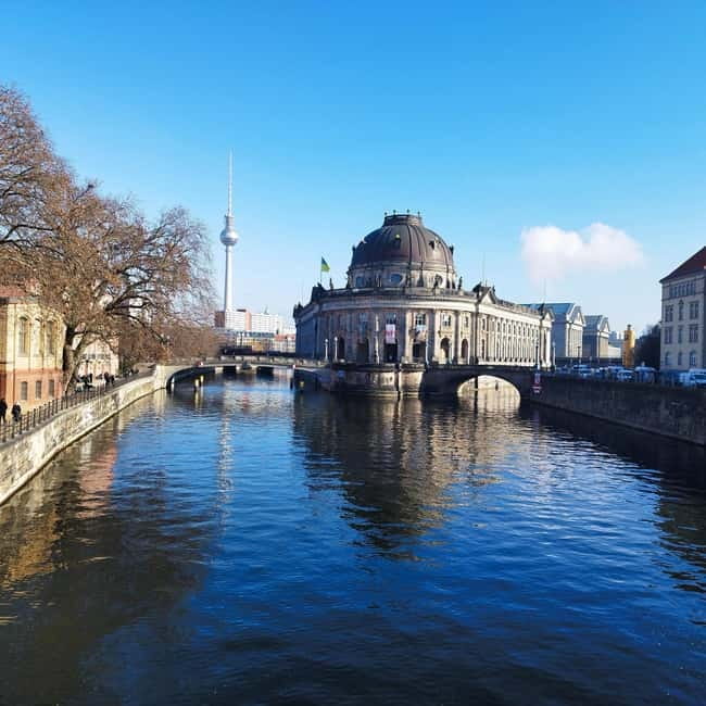 Private (Multi) Rickshaws with Pick-up Hotel - Museum Island, the cathedral, and Schlossplatz