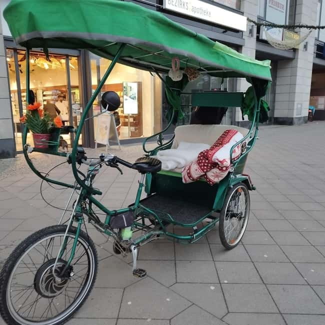 Private (Multi) Rickshaws with Pick-up Hotel - Comfort, drinks, and family use