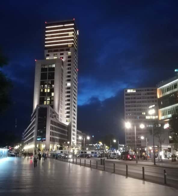 Private Rickshaw Taylor Made By Night Tour - Who should book this Berlin night ride?