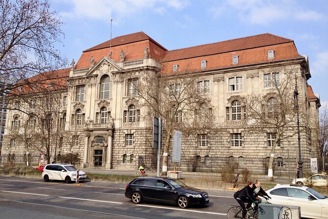 Private Taxi Tour City East & West History and Architecture 3-4h - Humboldt Forum and the old center
