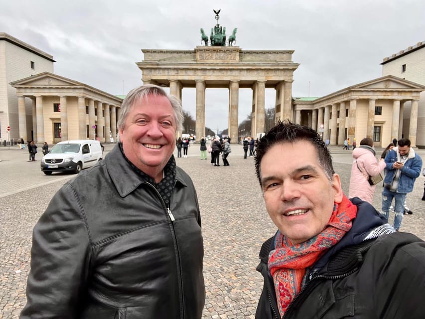 Private Taxi Tour through Berlin Extended & Relaxed ca 6-8h - Checkpoint Charlie and Berlin Wall reminders