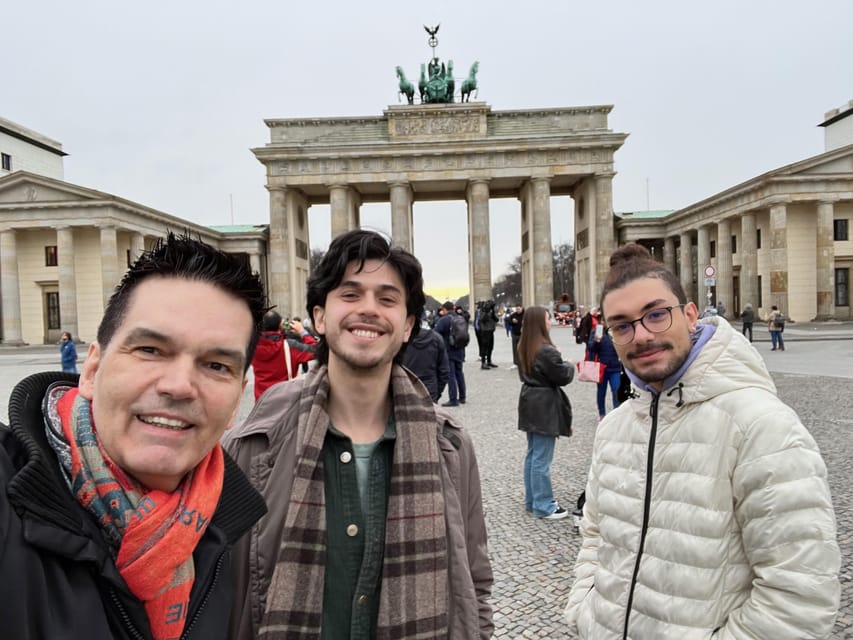 Private Taxi Tour through Berlin Extended & Relaxed ca 6-8h - The Humboldt Forum rooftop view