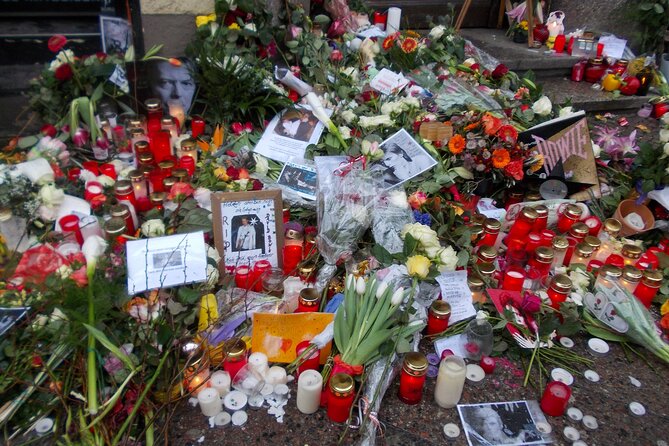 Private Tour of David Bowie's West-Berlin - Neues Ufer and the optional drink