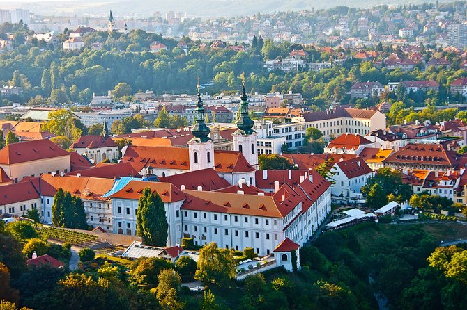 Private Transfer from Berlin to Prague with 2h of Sightseeing - Meissen for a smaller, slower pause