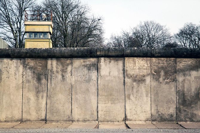 Private Walking Tour: Behind the Iron Curtain and Berlin Wall - Is $166.52 per person good value?