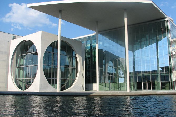 Private walking Tour: Berlin Architecture Tour - Museum Island, where Berlin begins with a grand gesture
