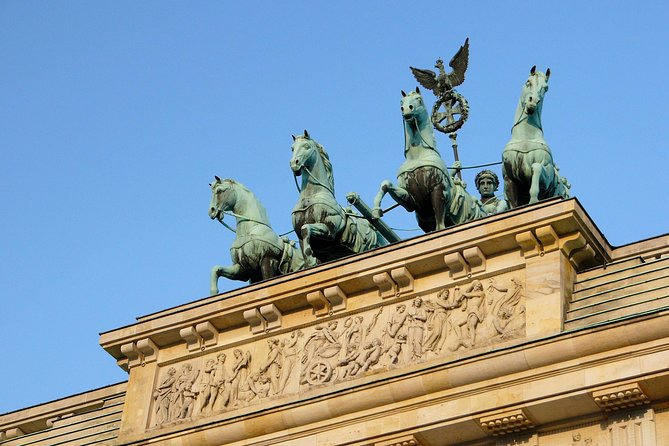 Private Walking Tour: World War 2 and Cold War Sites in Berlin - Brandenburg Gate and the Reichstag: Starting With Symbols