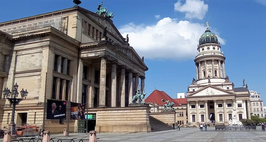 Promotion Berlin Rickshaw Shared Guide (Combo Vehicle Group) - Holocaust Memorial and Brandenburg Gate