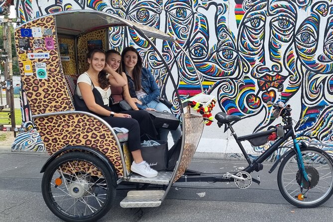 Rickshaw Tours Berlin - Groups of up to 16 people with several rickshaws - Nazi history at the Topography of Terror and Gropius Bau