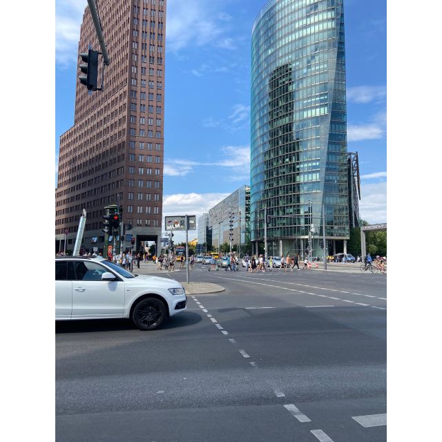Rude Bastards Tour of Berlin - The adult tone is not a small detail