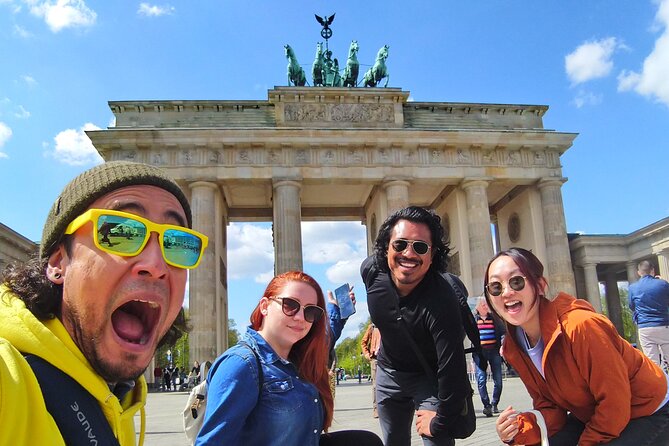 Rude Bastards tour of Berlin (CYHIT) - The Brandenburg Gate in 15 minutes
