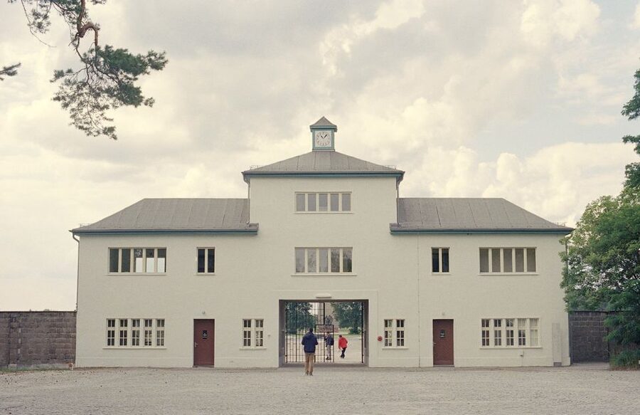 Sachsenhausen Memorial: Walking Tour from Berlin - Barracks, prison rooms, and forced labor