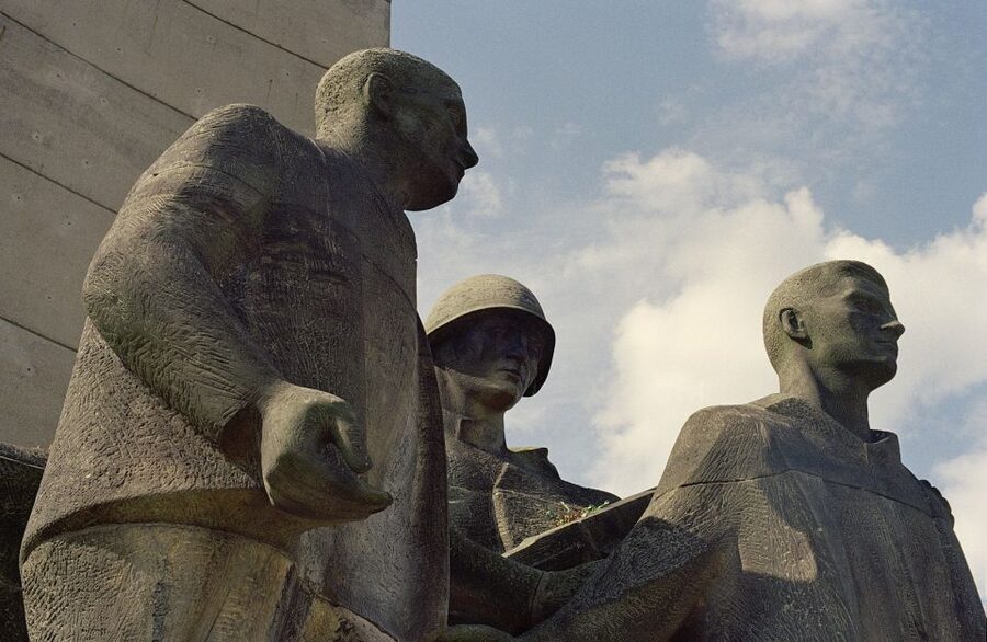 Sachsenhausen Memorial: Walking Tour from Berlin - Station Z and the camp’s killing system