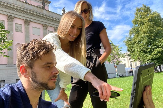 Scavenger Hunt from Maranja Adventure Club - Stop 2: Alte Nationalgalerie