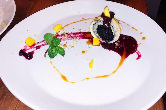 Sharing plate food tour in Berlin - Group size, transport, and timing