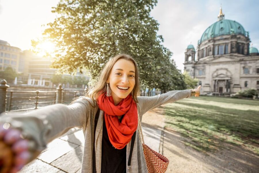 Skip-the-line Berlin Cathedral and Old Town Private Tour - What the 4-hour Old Town extension adds