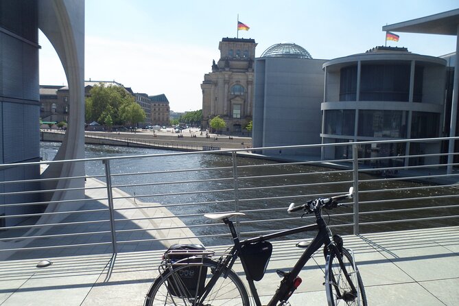 Small-Group Berlin Wall Bike Tour - Brandenburg Gate and the meaning of the old border