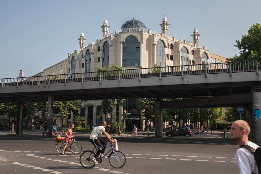 Small Group Tour: "Wild Kreuzberg" - A pharmacy, a former station, and a walk toward East Berlin