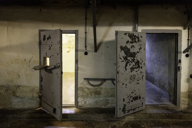 Stasi Museum GDR History Skip-the-line Private Tour Berlin - What the guide adds to the museum