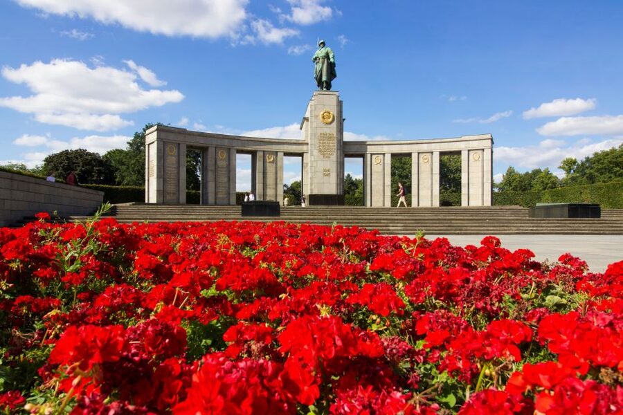 Third Reich and the Holocaust in Berlin Private Guided Tour - Ending at the Soviet War Memorial
