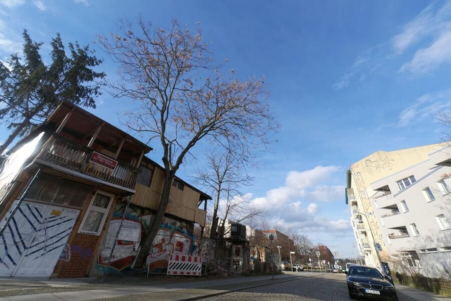 Understanding Kreuzberg: The roots of local (sub)culture - Courtyards, Street Art, and Local Projects