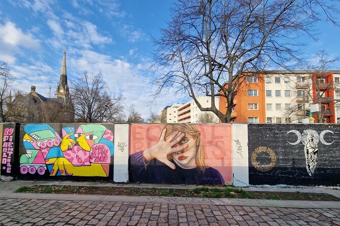 Walking on the Wall: 3-Hour Tour in Berlin - Why walking the former Wall route works