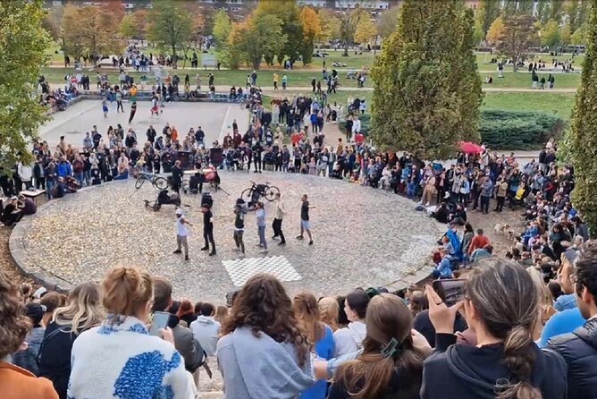 Walking on the Wall: 3-Hour Tour in Berlin - Understanding the inner wall and death strip