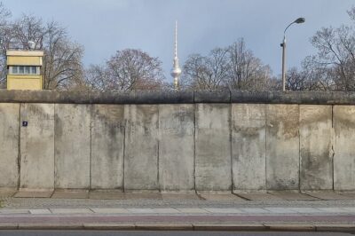 Walking on the Wall: 3-Hour Tour in Berlin